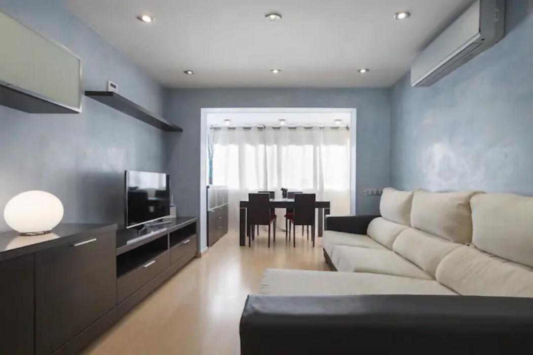 Apartamento Playa Con Piscina Parking Y 2 Habitac カステルデフェルス エクステリア 写真